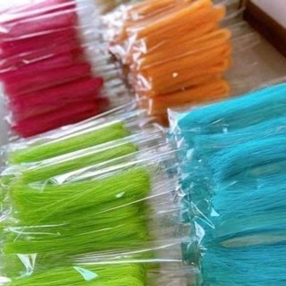 ขนมจีนอบแห้ง8บ.คละสีไม่ติดแบรนขนาด100กรัม