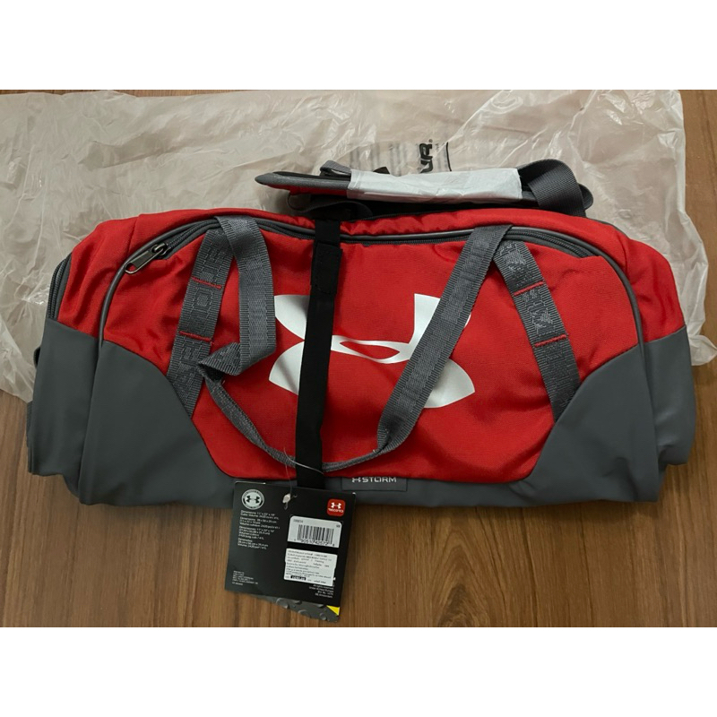 กระเป๋าเดินทาง Under armour x virgin active