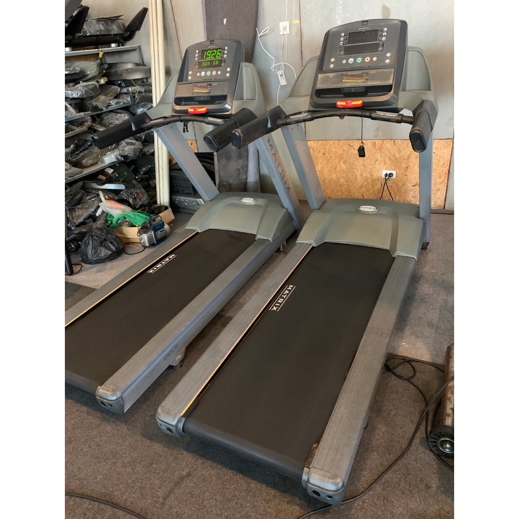 -Used-  Matrix T1x Treadmill