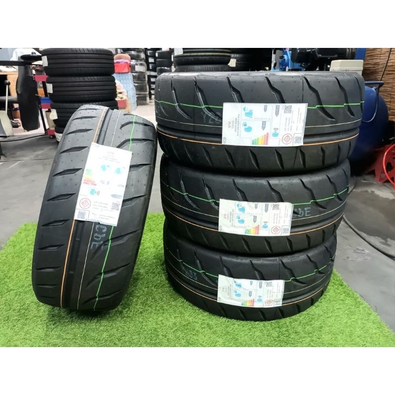 ยางใหม่ 205/50R15 Toyo Proxes R888R  ผลิตปี 2023 ประกันบวม 2 ปี พร้อมจุ๊บลม 4 ตัว จัดส่งฟรีมีเก็บปลา