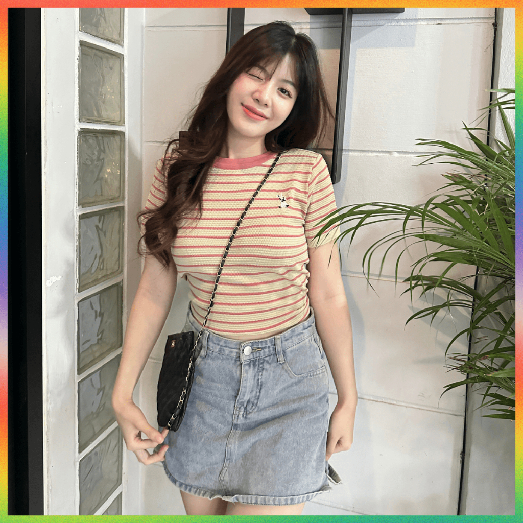 🌈MesubShop🌈เสื้อยืดแขนสั้น ผ้าไหมพรมทอลายสลับสี 🌺 มีปักให้ช่วงอก รุ่น บีควิก
