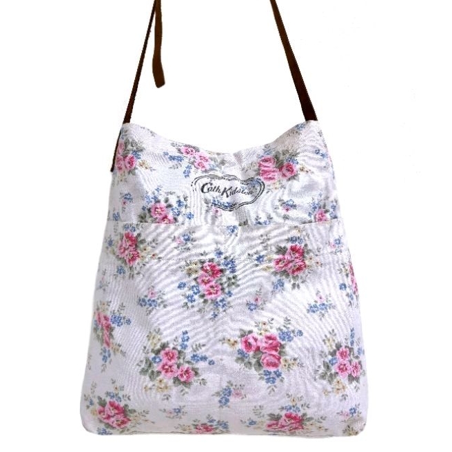 Cath Kidston กระเป๋าหนังแท้ ครอสบอดี้ acrossbody กระเป๋ามือสอง  วินเทจยุโรป อเมริกา ของวินเทจ หนังฟู