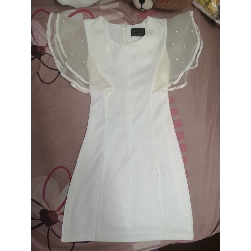 Dress สีขาว เดรสแต่งมุก  ป้าย Maikaew 🍎size xs
