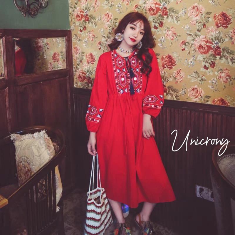 Unicrony เดรสโบฮีเมียนยาว งานปักอก มีสายพู่ สไตล์พื้นเมือง
