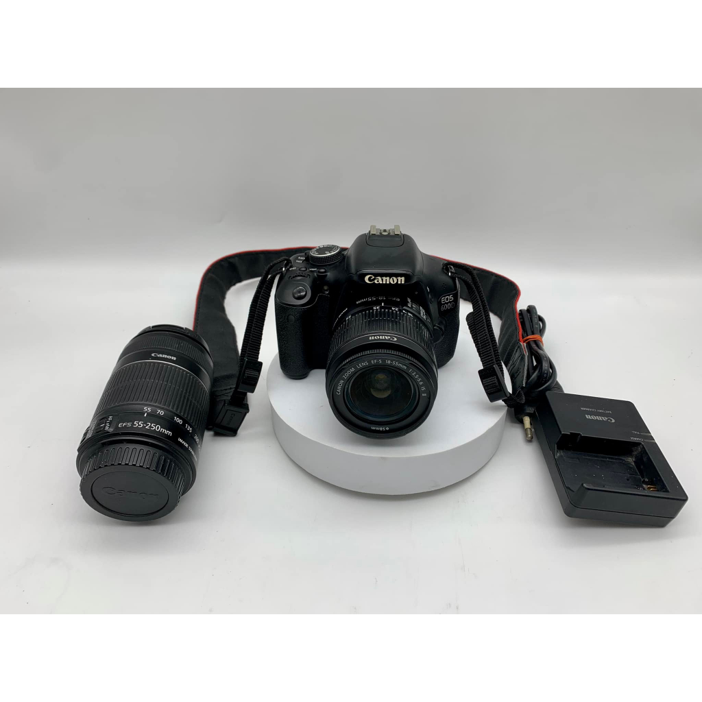 Canon 600D กล้อง DSLR พร้อมเลนส์ 18-55mm และเลนส์ EFS 55-250
