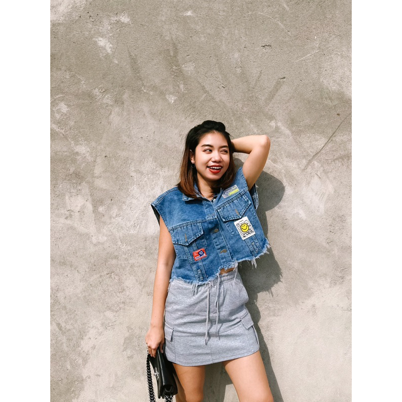 Smiley Crop Jeans เสื้อยีนส์ครอป : everydaylookk store