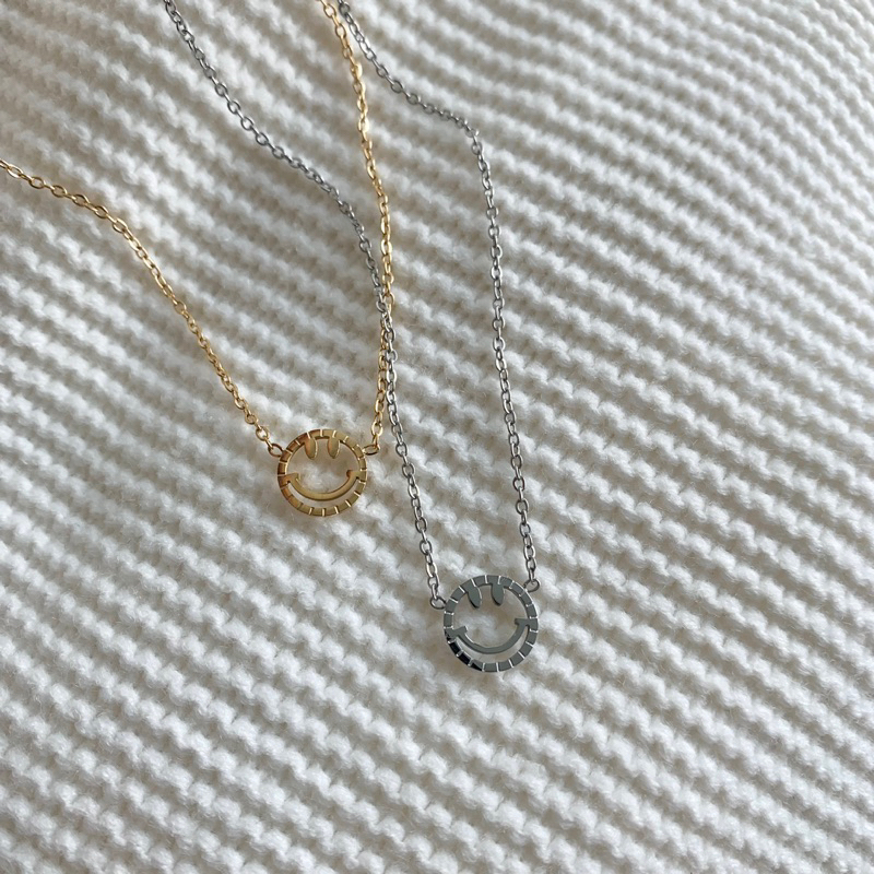 CAVACO Smiley necklace