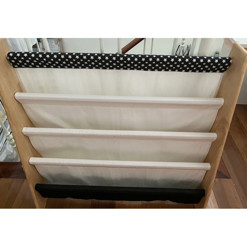 ชั้นวางหนังสือไม้ plearn around [used]