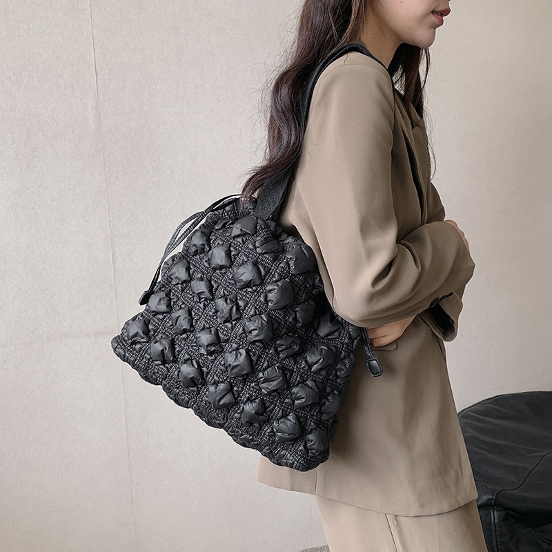 Glammhouse - Kumo bag กระเป๋าสะพายแฟชั่น น้องนุ่มนิ่มน่ารักมากๆ ใบนี้ใส่ไอแพดได้ด้วยค่าา