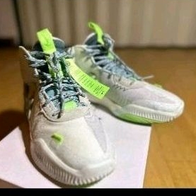 รองเท้า Nike Air Deldon ขนาด 9.5US