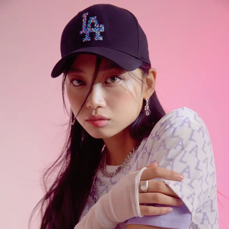 แท้ % MLB NY หมวกเเก็ปโลโก้ลายพิกเซลปักลายNY LA สินค้าพร้อมส่ง