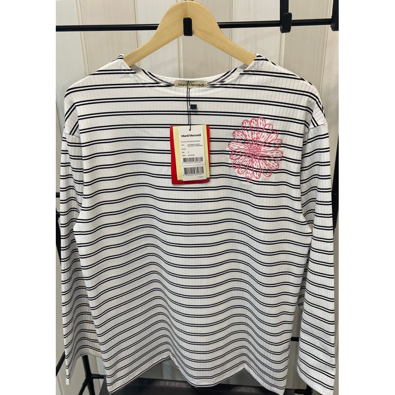 Mardi flower stripe sweater คอลใหม่