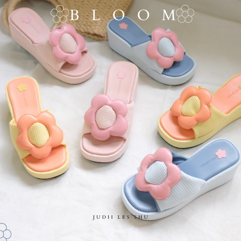 New arrivals รุ่น Bloom (บลูม) รองเท้าส้นตึกดอกไม้  JUDII LES SHU