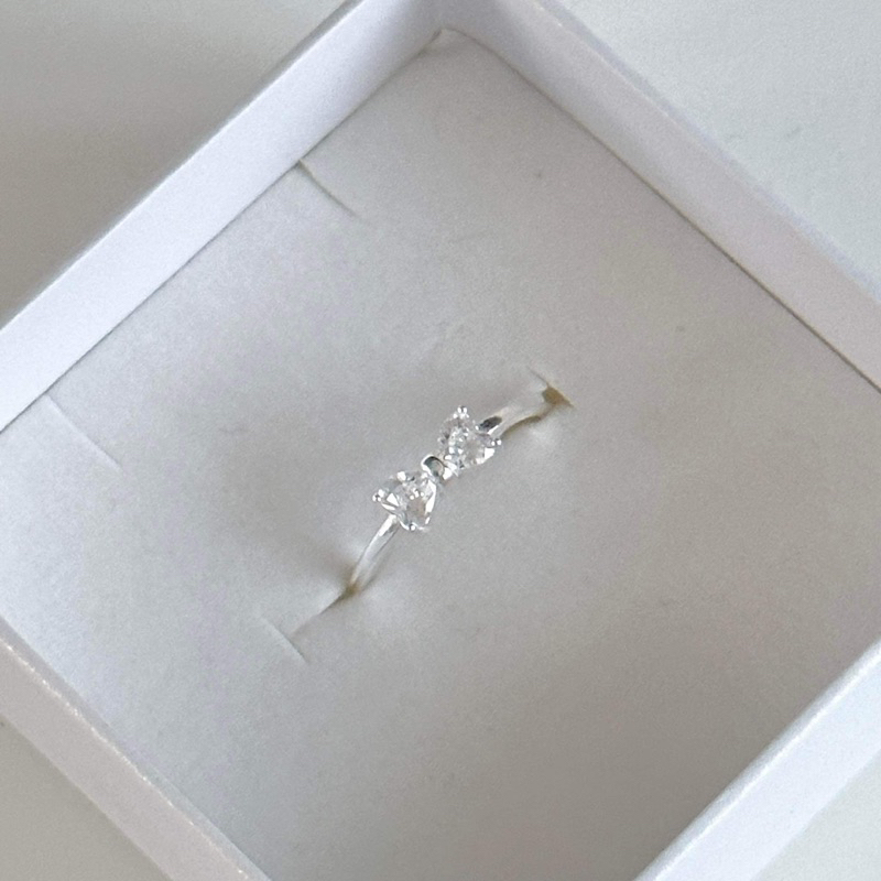 Winterwinter Jewelry Silver925 : แหวนเงินแท้ รูปโบว์ ประดับ เพชร cz