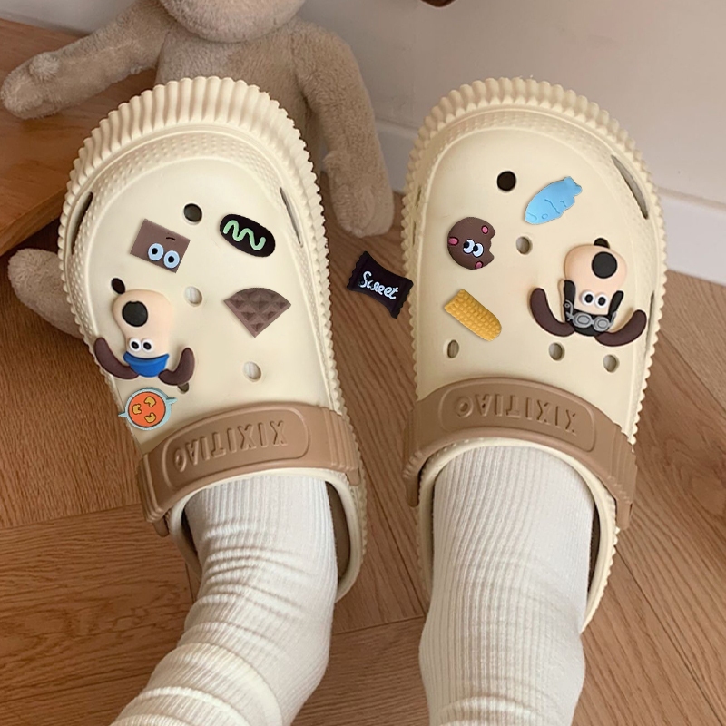 Fshoes ใหม่ล่าสุด 2023 รองเท้าหัวโตเสริมส้น รองเท้าผุ้หญิง มีหลากหลายสีให้เลือก ตัวการ์ตูนติดน่ารักมากๆเเกร สีพาสเทล