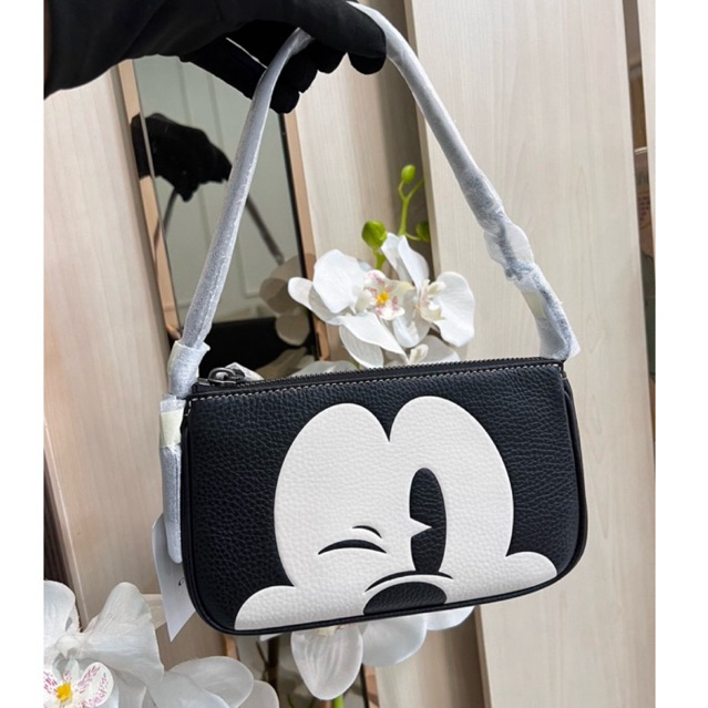 ^-^ส่วนลดXtra แฟชั่น 30%+ส่วนลดร้านค้า 5%: NEW ARRIVAL Disney X C0ACH Nolita 19 With Mickey Mouse Print