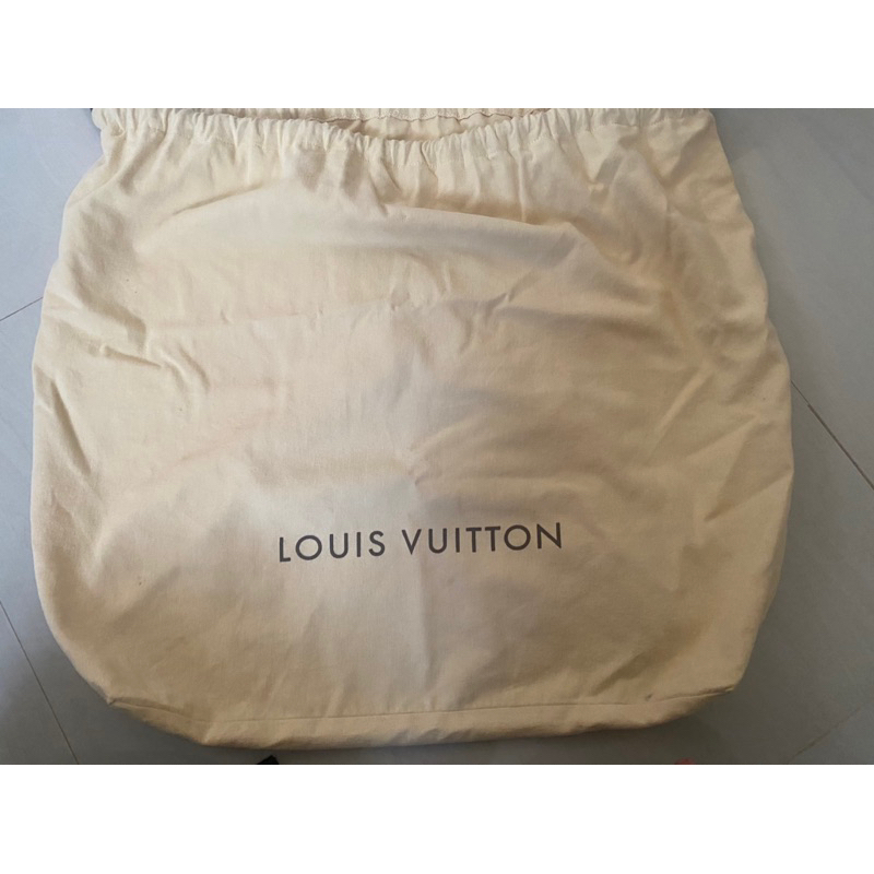 ถุงผ้า LOUIS VUITTON หูรูด