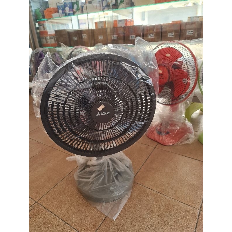 พัดลมตั้งโต๊ะ 12 นิ้ว MITSUBISHI D12-GZ SF-GY สีเทา
