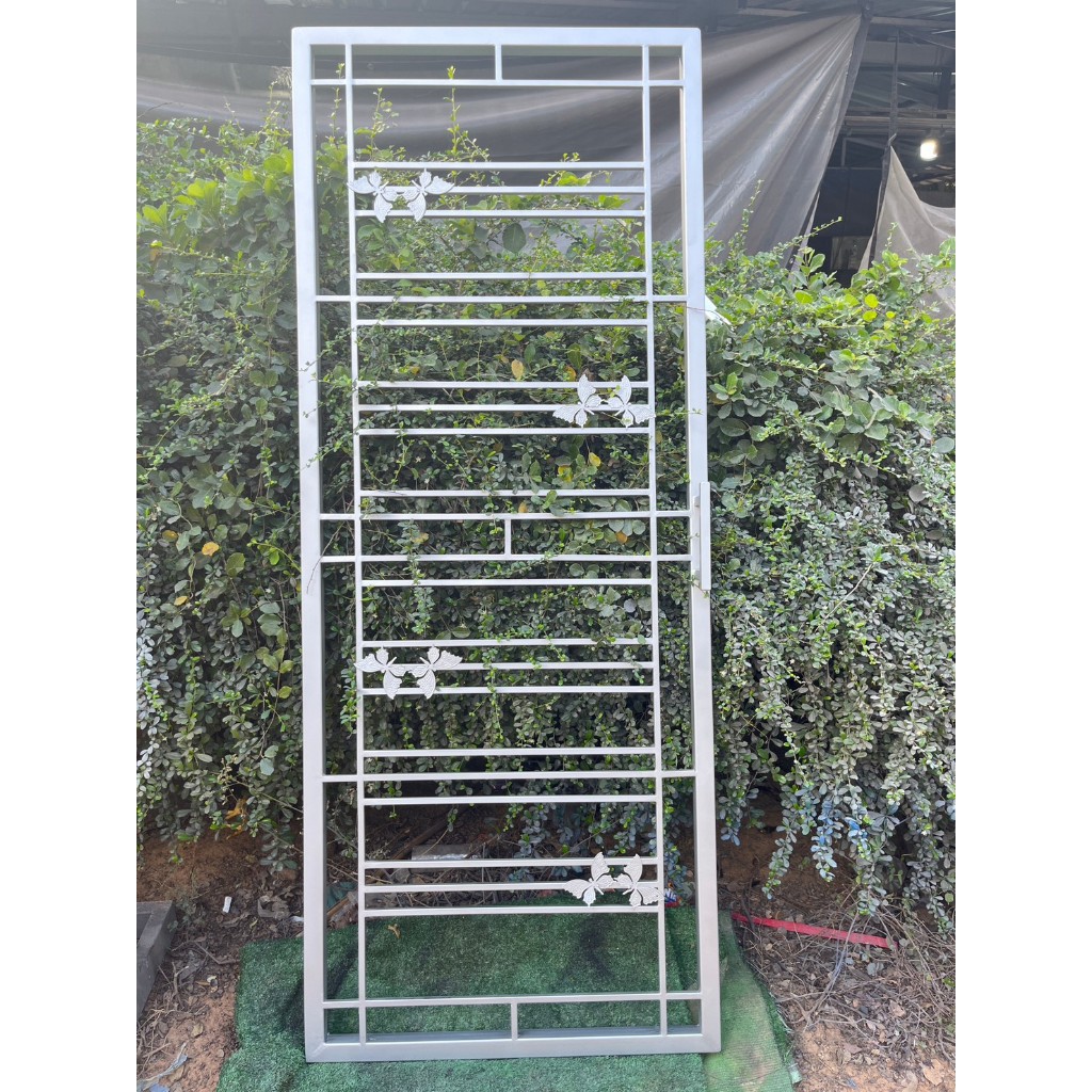 Door DIY ประตูเหล็กดัด สำเร็จรูปพร้อมใช้ (1บาน) ขนาด 80x200 ซม.ทำจากเหล็กกัลวาไนท์ แข็งแรง ทนทาน กันสนิม
