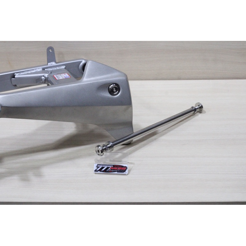 แกนสวิงอาร์ม(เดิม) W-125iไฟเลี้ยวบังลม/s/r เลส