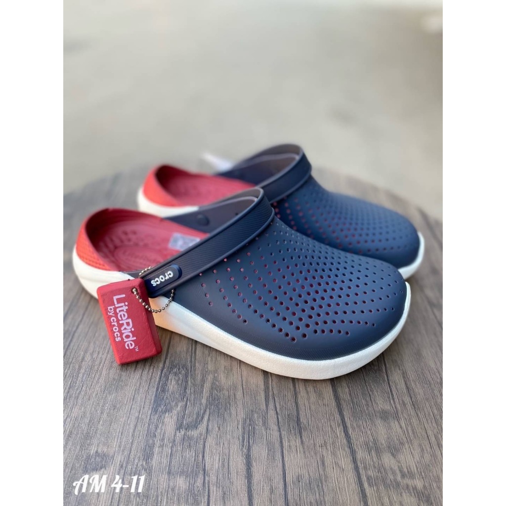 เพิ่งมาถึง รองเท้าแตะ Crocs Bogota Clogs ยางแท้100% รองเท้าคร็อค รุ่นฮิต สำหรับผู้ชายและหญิง sizeM4-M10 พร้อมส่ง