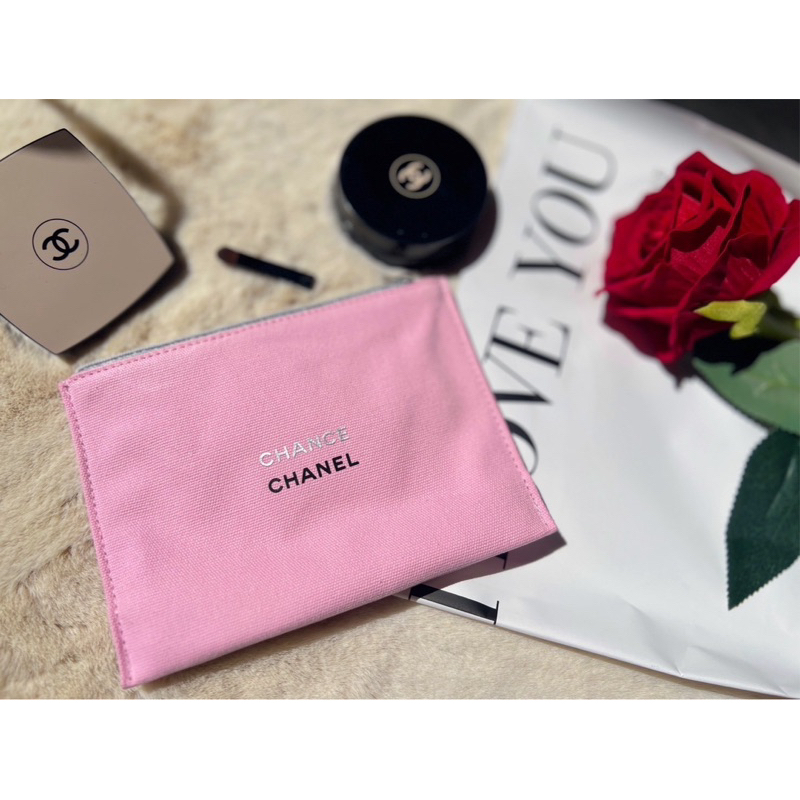 กระเป๋าเครื่องสำอางค์ กระเป๋าChanel pink canvas makeup bags ของใหม่ พร้อมส่ง