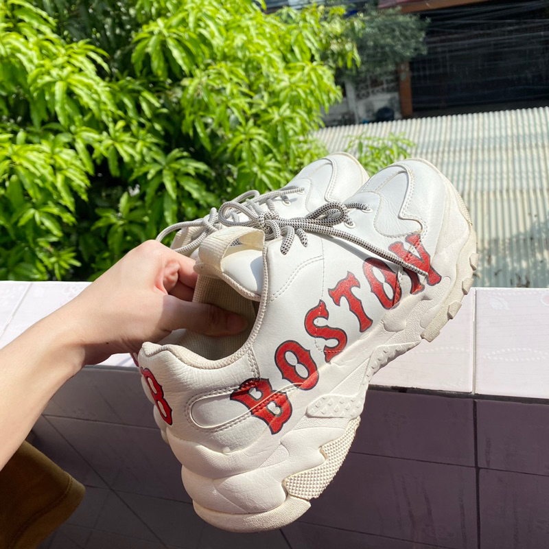รองเท้าผ้าใบ MLB LOS BOSTON มือสอง