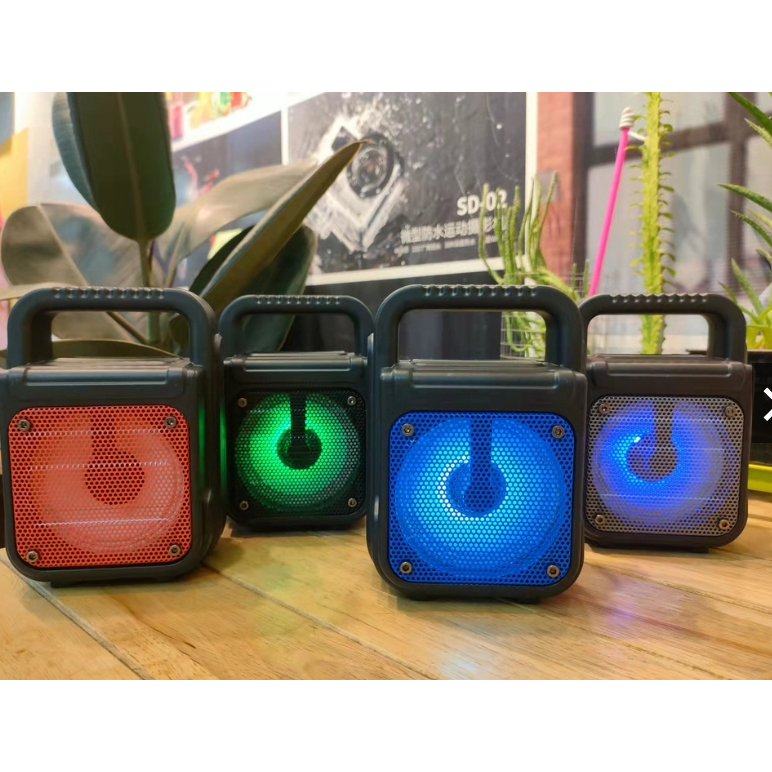 ลำโพงไร้สาย รุ่น GTS-1363/1 362เสียงดี เบสหนัก มีไฟ LED ขณะเล่นเพลง ดอกลำโพง 3 นิ้ว รองรับวิทยุ FM /
