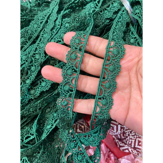 ลูกไม้เส้นแต่งลายใบพัดน่ารักๆ #สุดฮิต ขนาด1.5cm #วินเทจ #เมาดอกไม้ เส้นละ15หลา150฿ มีหลายสีเลือกดูได้ค่ะ