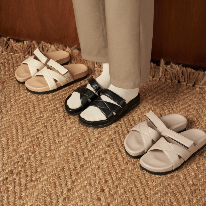The Street Wear Studio - Nika Sandals | รองเท้าแตะ