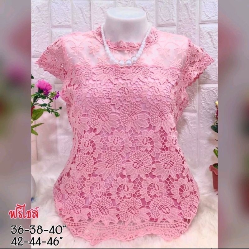 เสื้อลูกไม้อก36 38 40 นิ้ว (ฟรีไซส์) และอก42 44 46 นิ้ว (ฟรีไซส์) เสื้อลูกไม้แขนกุดมีชับใน เนื้อผ้านุ่มใส่สบาย มีเก็บเงิ