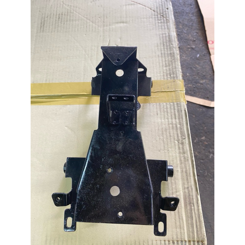 โครงรองท้ายเบาะSUZUKI SPRINTER110 งานค้างเก็บร้าน มือ1 ไม่มีตำหนิ