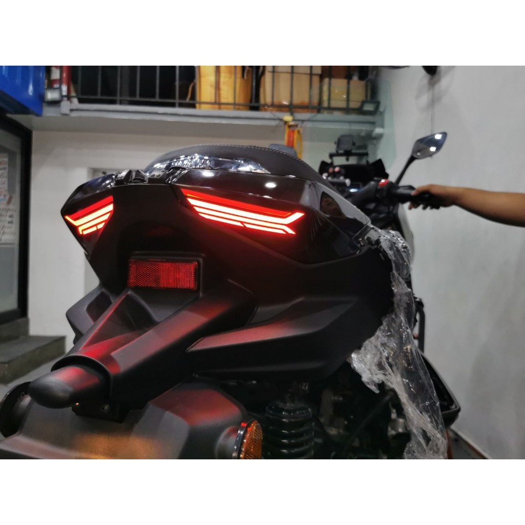 ไฟท้ายแต่ง lamborghini New Xmax 300 2023-2026 ไฟท้าย งานคัสต้อม Xmax300