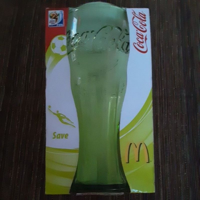 แก้วโค้ก  เขียวใส บอลโลก 2010 ฟีฟ่า เวิร์ลด์ คัพ แมคโดนัลด์ COKE FIFA World Cup  Coca-Cola CONTOUR GLASS (ลิขสิทธิ์แท้)