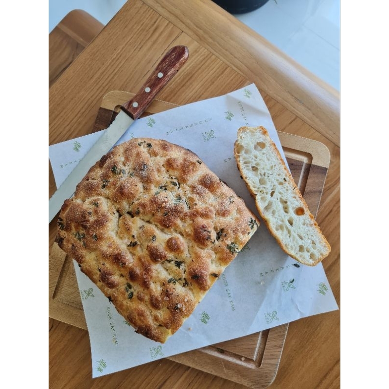 Vegan - Salt & Pepper Sourdough Focaccia ขนมปังซาวโดว์โฟคัคช่า ฟอคคาเซีย ยีสต์ธรรมชาติ กรอบนอก นุ่มหนึบใน วีแกน