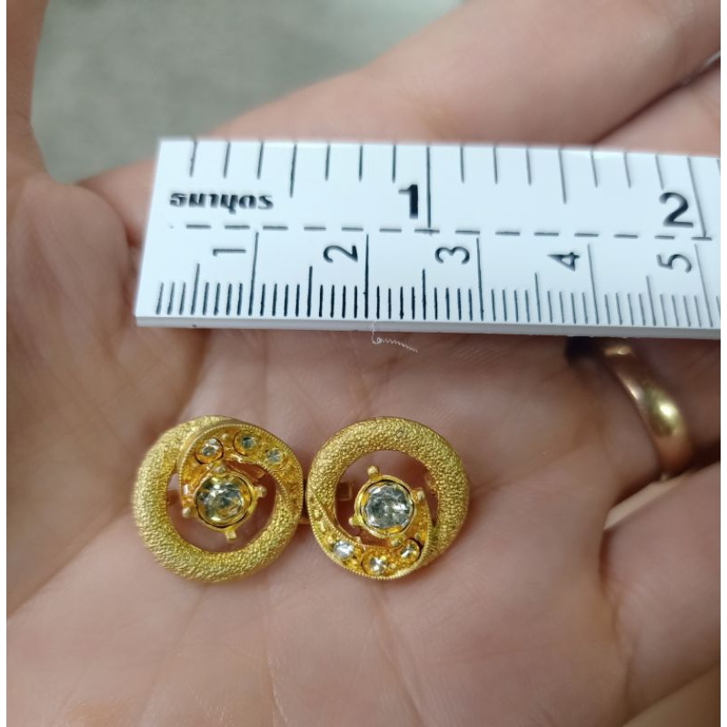 ตะขอเกี่ยวเสื้อคุม ถอดกลางได้ค่ะ. ใช้เหมือนกระดุมจีนค่ะ - รูปที่ 5