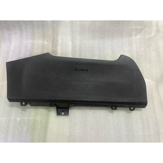 ฝาแอร์แบคเข่ารีโว่ ฝาครอบถุงลมฝั่งคนนั่งเข่ารีโว่ ของแท้ รถไ…