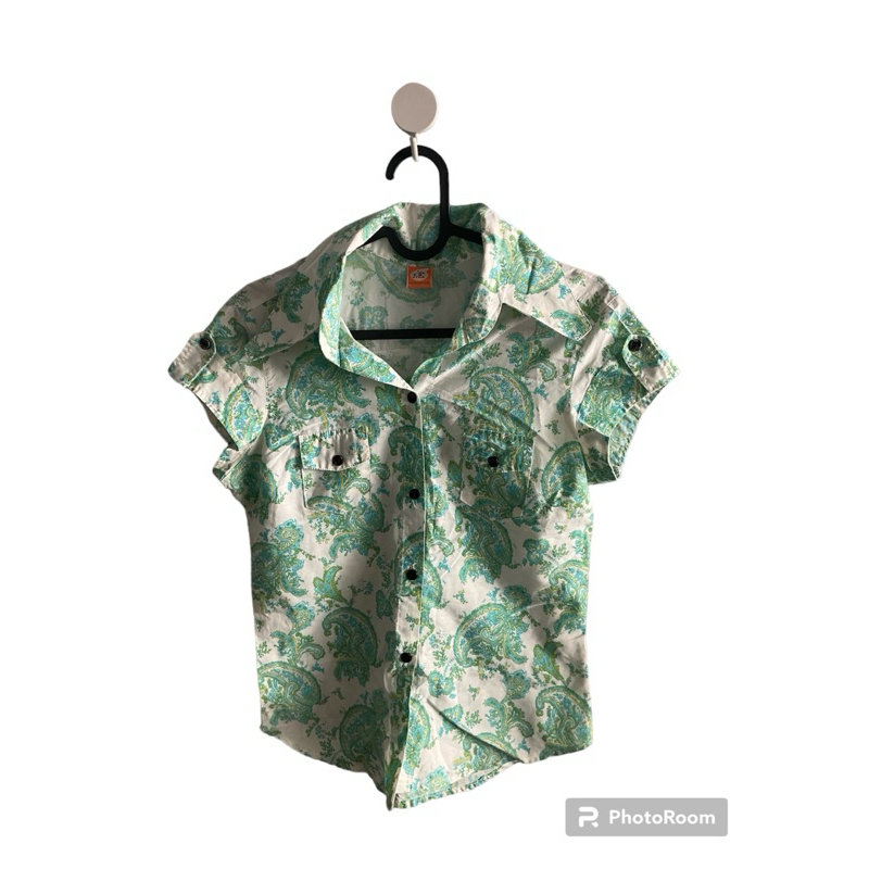 เสื้อพิมพ์ลายผ้าบาง AMFINE อก36 ยาว23 มือสองสภาพดี