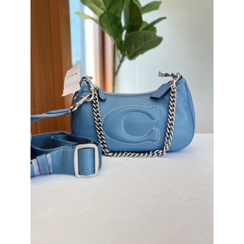 💙💙New COACH Teri Shoulder Bagทำจากหนังแกะนุ่มมาก (Nappy Leather)
สีฟ้าอมเขียว 
อะไหล่โซ่เงิน +สายดำ