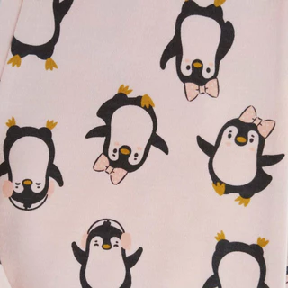 Chelsee ชุดนอนแขนยาว เด็กผู้หญิง รุ่น 237965 ลายแพนกวิน อายุ 2-10 ปี ผ้า Cotton Interlock ผ้านิ่ม ไม่หนาไม่บาง