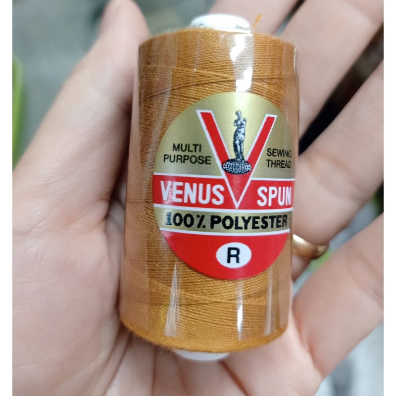 ด้ายยีนย์30/3 (เล็ก400เมตร)(ใหญ่1000เมตร).ใหญ่กว่าด้ายทั่วไป.เหมาะสำหรับเย็บกางเกงยีนส์ค่ะ(มีเข็มมือเย็บด้วยค่ะ)