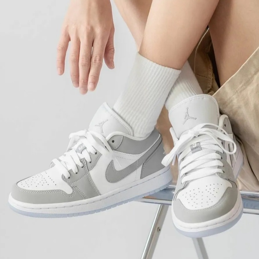 ของแท้💯 Nike Jordan 1 Low Wolf Grey พร้อมส่ง