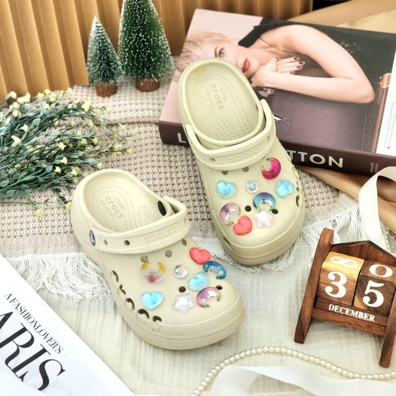 CROCS Iconic Comfort size 35 (W5) 🫰🏻🍞 สีครีมเบจ ✨แถม Jibbitz✨ Crocs มือสอง รองเท้าหัวโต รองเท้าแตะ