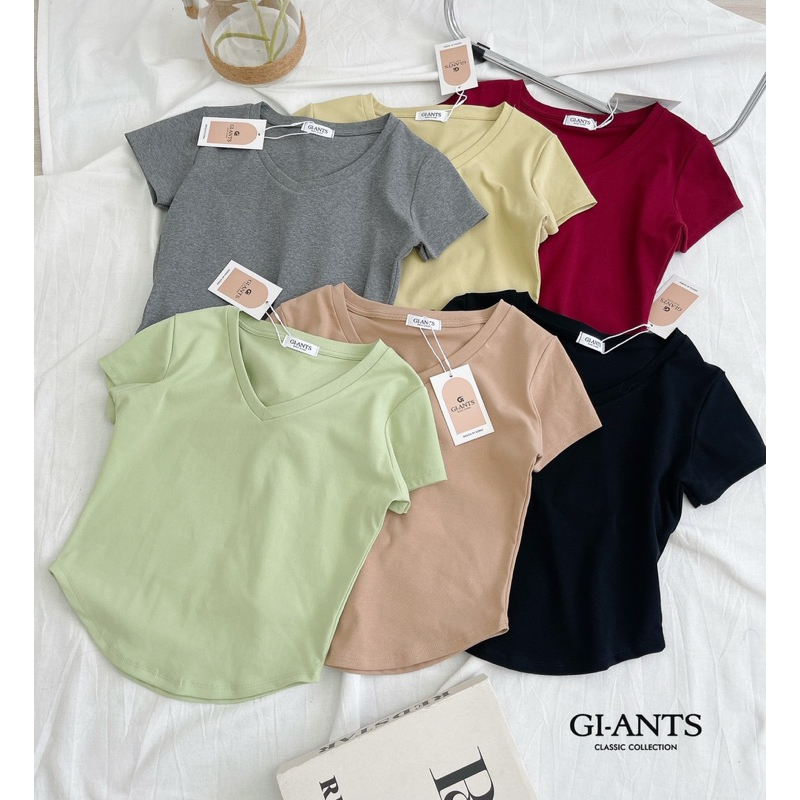 GI-ANTS เสื้อครอปคอวีชายโค้ง