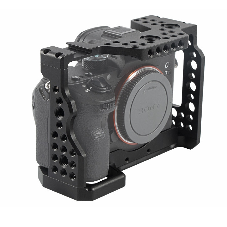 SMALLRIG   Cage for Sony A7RIII/A7M3/A7III  เคสกล้อง กันตก กันรอย อุปกรณ์เสริมกล้องSony