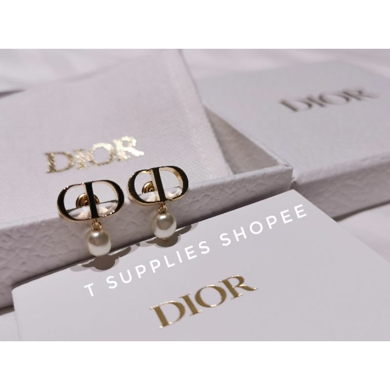 NEW Authentic​ Christian Dior Petit CD Earrings ต่างหูคริสเตียน​ดิออร์ของใหม่