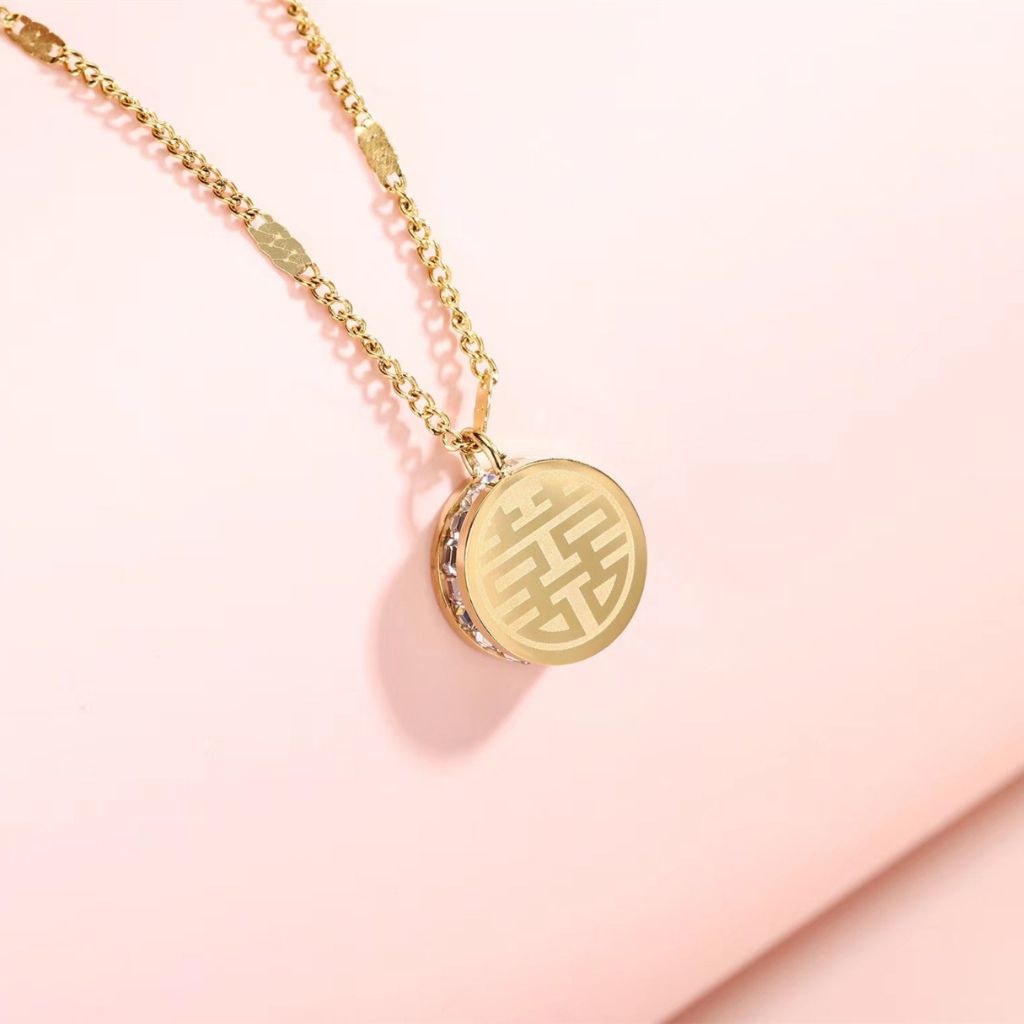 สร้อยคอโซ่ทอง จี้ตัวอักษรจีนฝู“FU” นำโชค สแตนเลส จี้ เครื่องประดับ หรูหรา ระดับไฮเอนด์ ไม่ลอก ไม่ดำ - รูปที่ 2