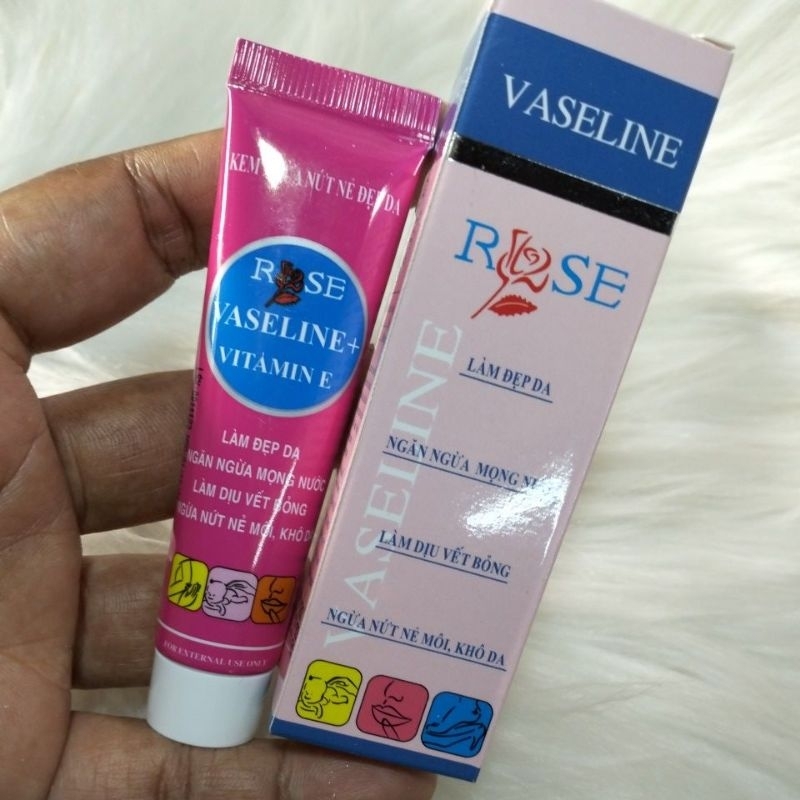 แทททู วาสลีน โรส ช่วยให้ริมฝีปากนุ่ม ชุ่มชื้นไม่แห้งตึง ราคา ถูกที่สุด ดีลบีเคเค แกลเลอรีภาพที่ 2