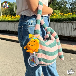 พวงกุญแจ Little Miss CURIOUS (Mr.Men Little Miss)