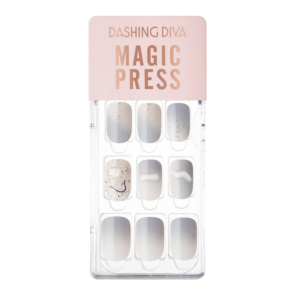 Dashing Diva เล็บปลอม รุ่น MDR2F079RR จำนวน 1 กล่องมี 30 เล็บ